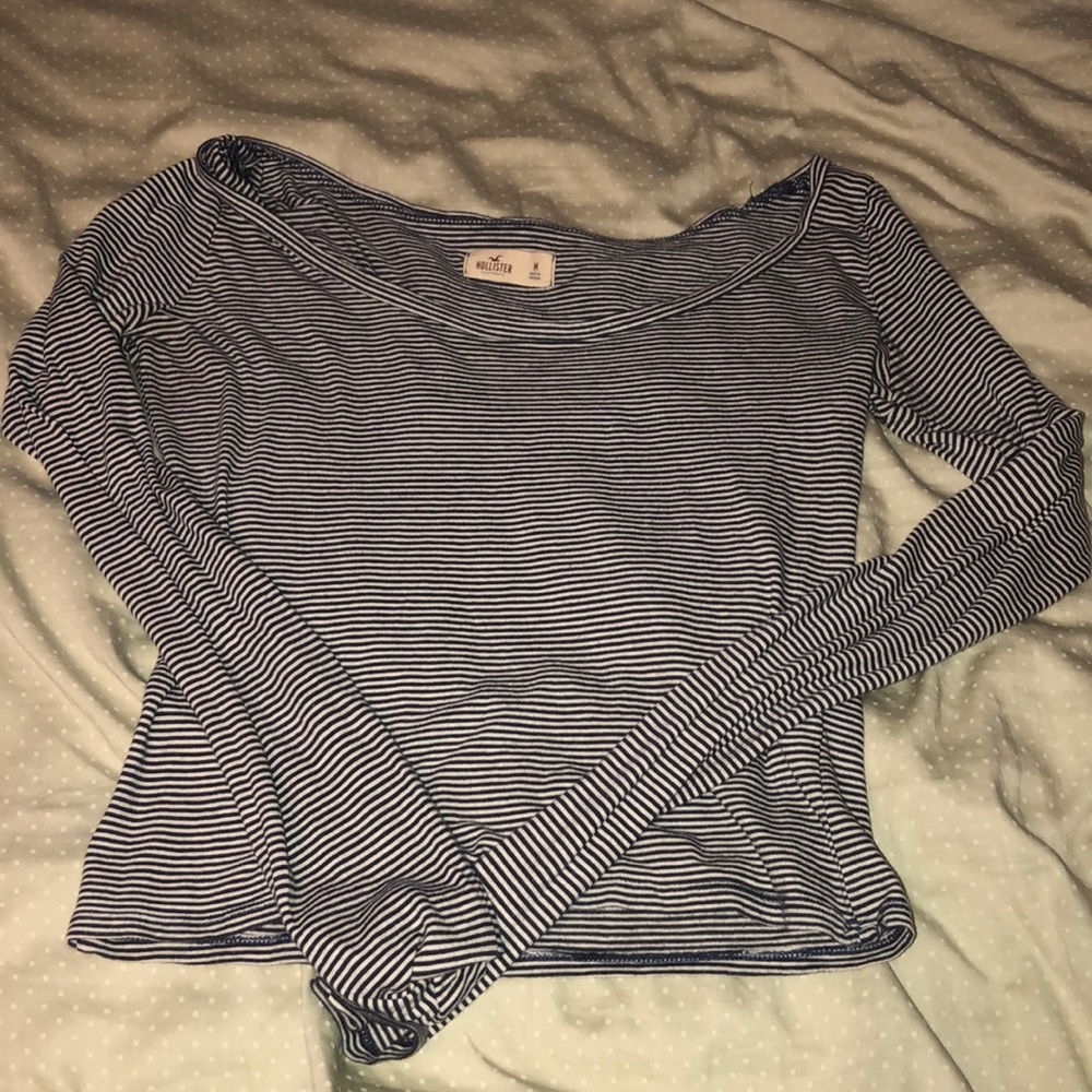 hollister cropped long sleeve shirt